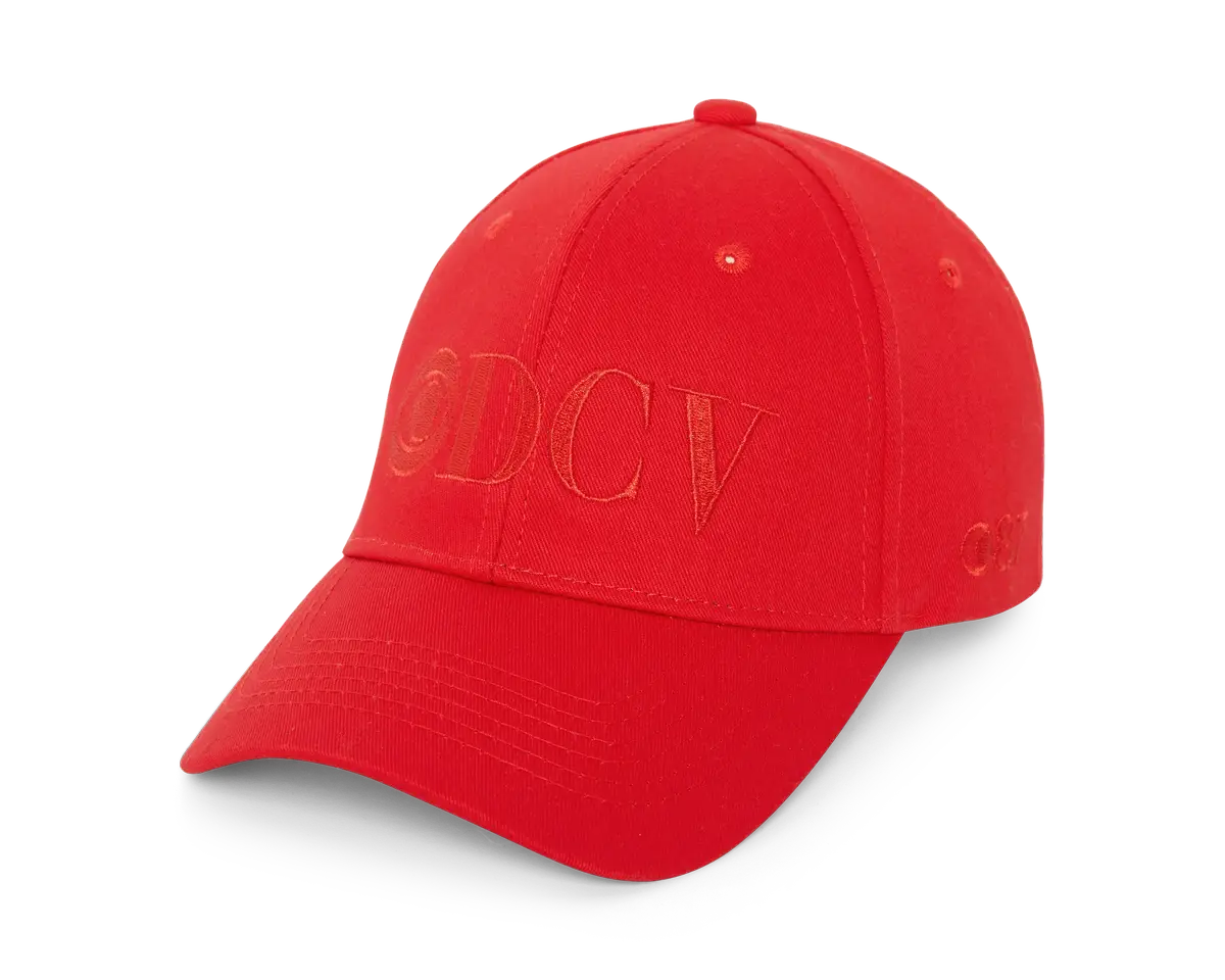 ALL EYES ON ME CAP RED / RED.