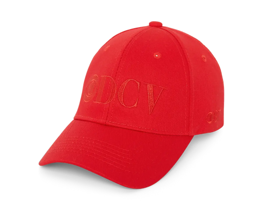 ALL EYES ON ME CAP RED / RED.